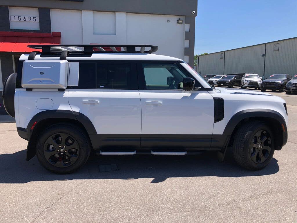 2023 Land Rover Defender 110 SE AWD