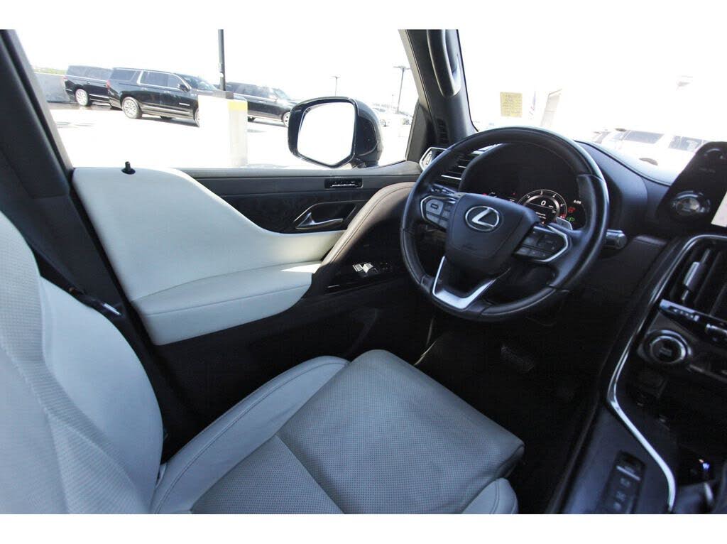 2023 Lexus LX 600 Luxury AWD