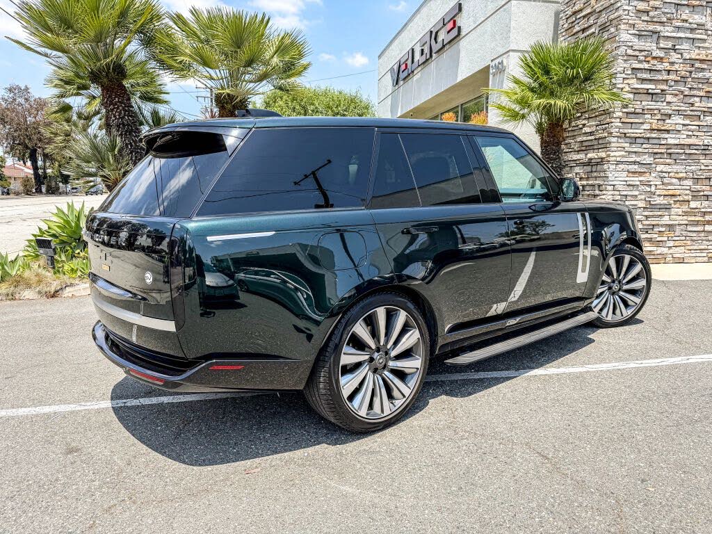 2024 Land Rover Range Rover P615 SV AWD