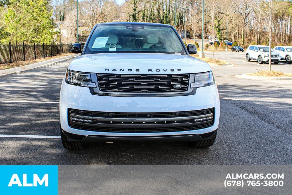 2025 Land Rover Range Rover P400 SE LWB AWD