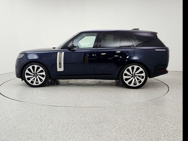 2025 Land Rover Range Rover P615 SV AWD