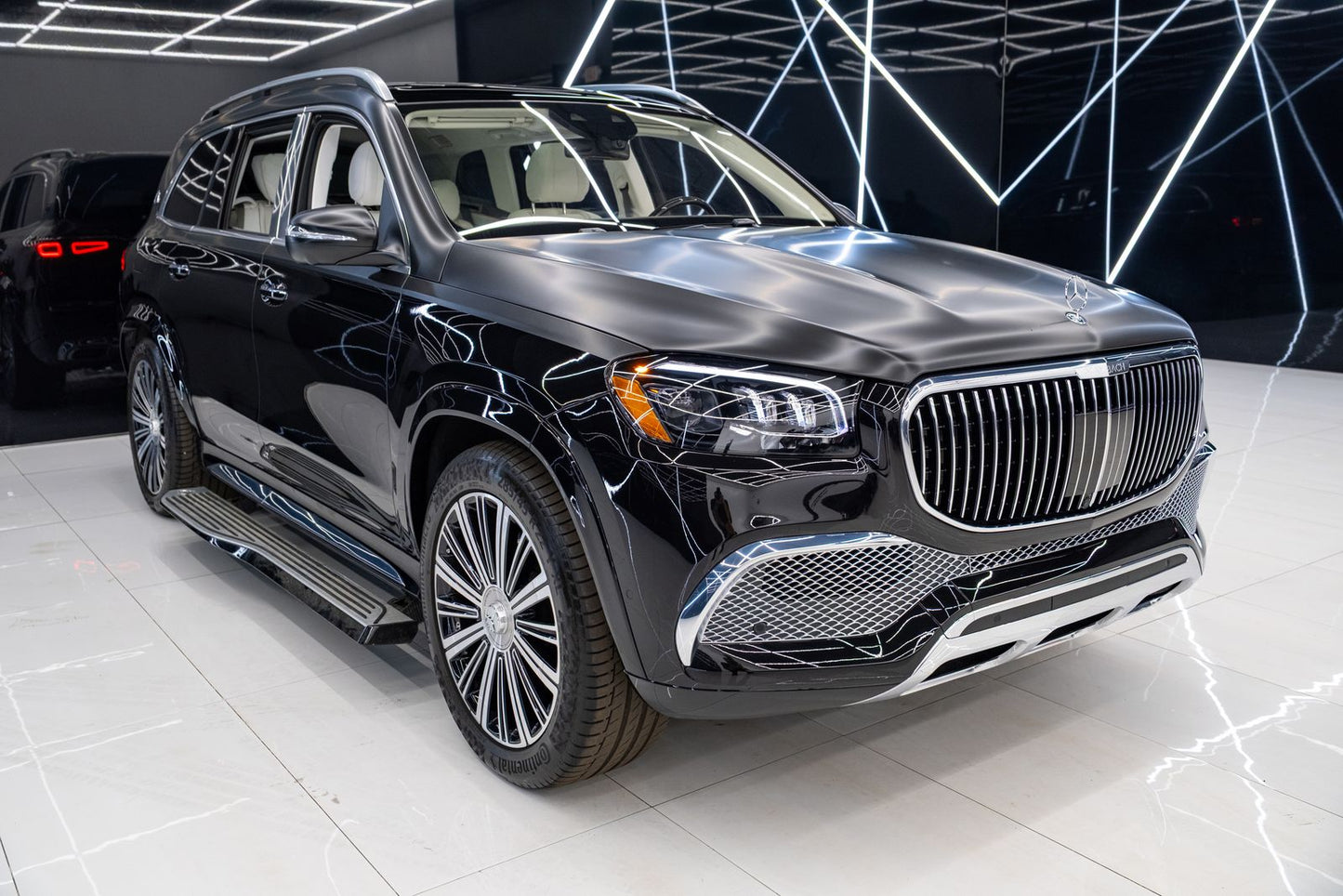 مرسيدس-بنز مايباخ GLS 600 4MATIC موديل 2022