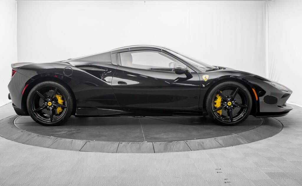 2022 Ferrari F8 Spider RWD