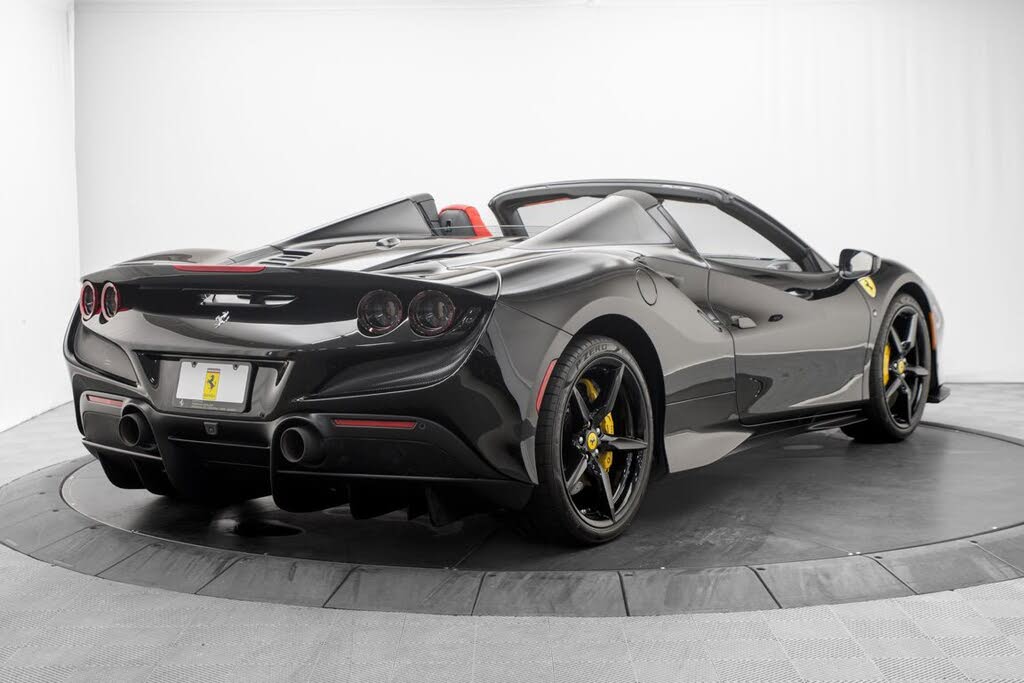 2022 Ferrari F8 Spider RWD