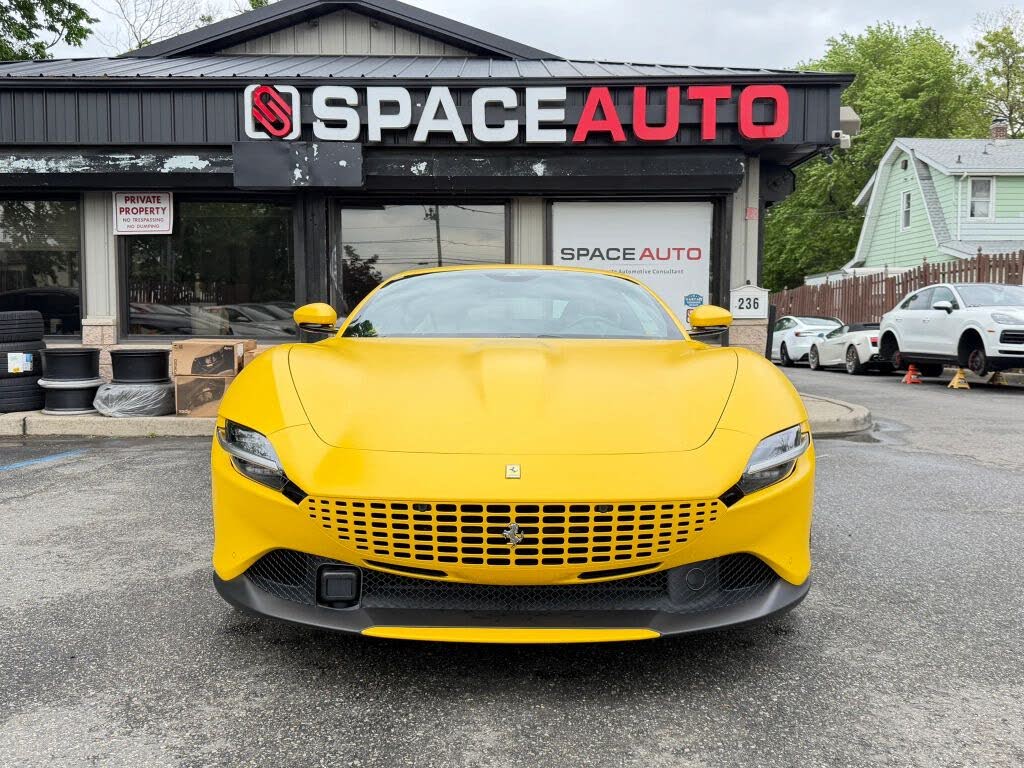 2022 Ferrari Roma RWD