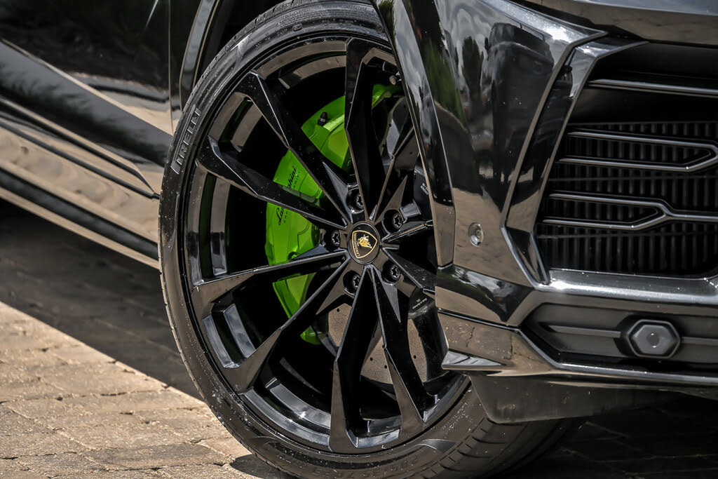 2022 Lamborghini Urus AWD