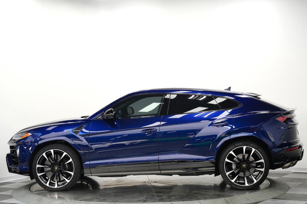 2022 Lamborghini Urus AWD
