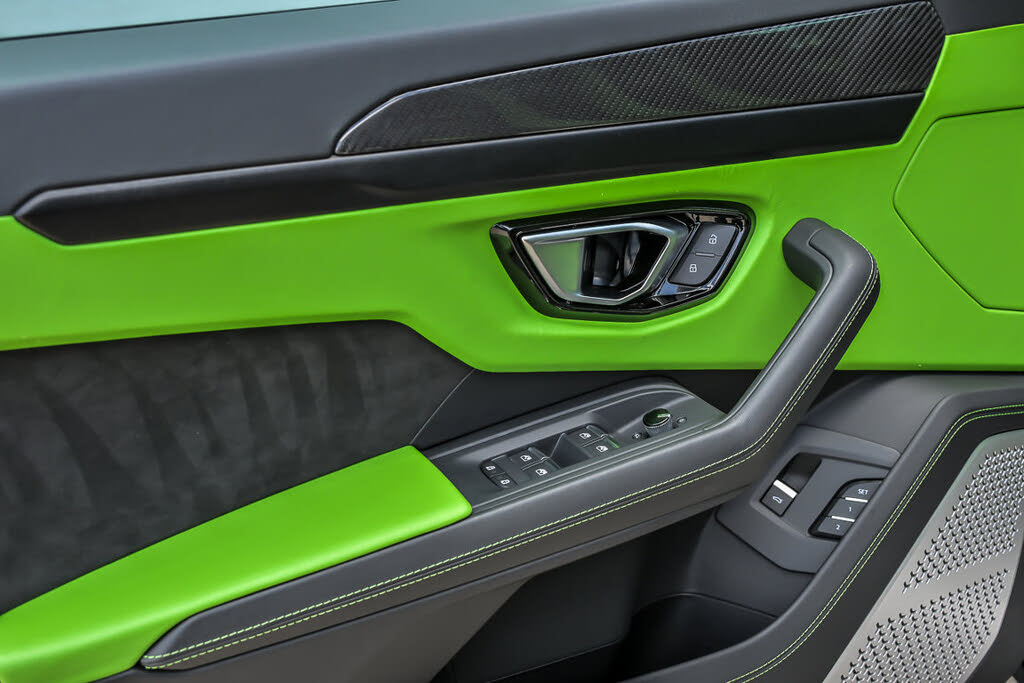 2022 Lamborghini Urus AWD