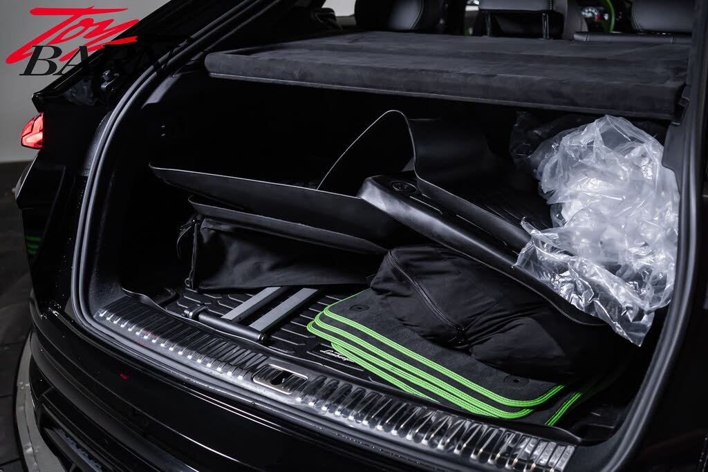 2022 Lamborghini Urus AWD
