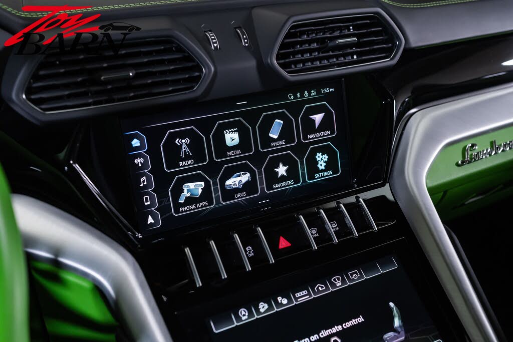 2022 Lamborghini Urus AWD