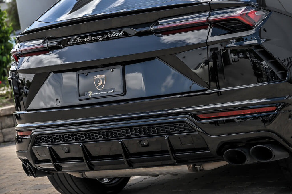 2022 Lamborghini Urus AWD