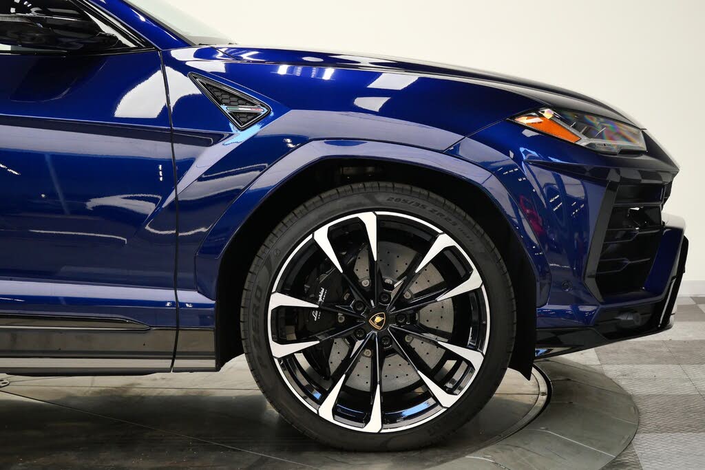 2022 Lamborghini Urus AWD
