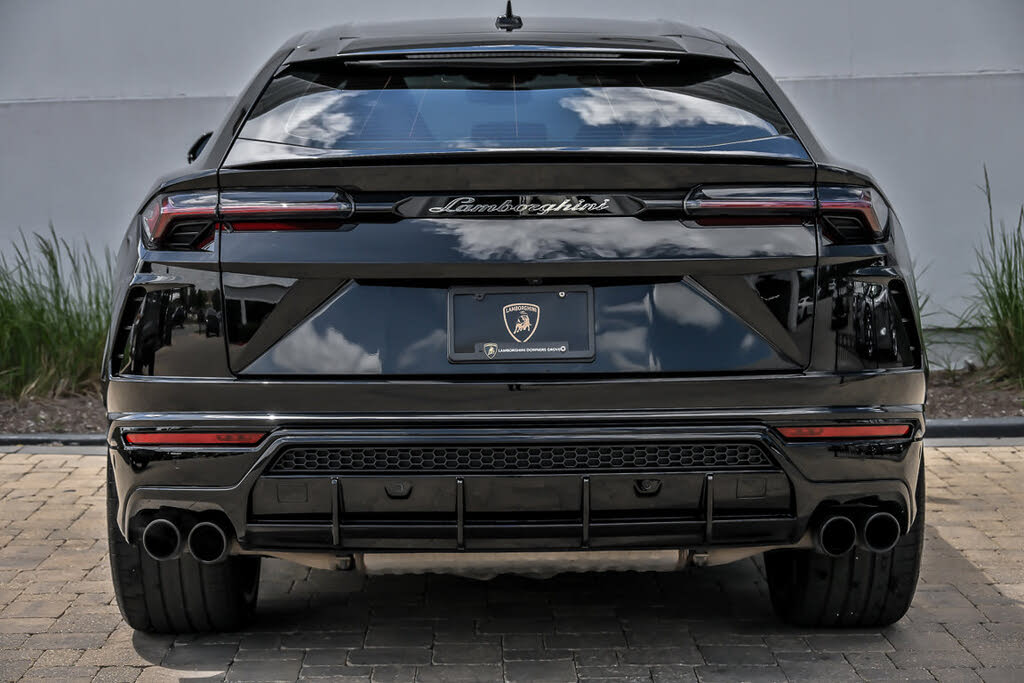 2022 Lamborghini Urus AWD