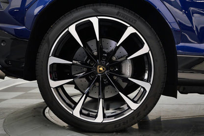 2022 Lamborghini Urus AWD