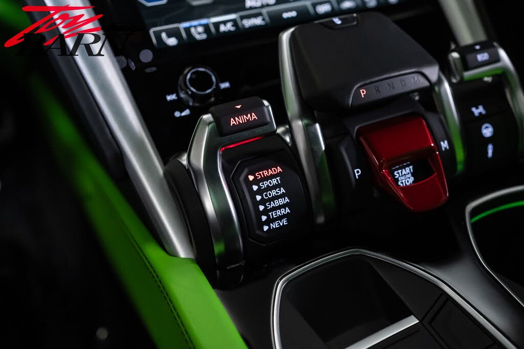2022 Lamborghini Urus AWD