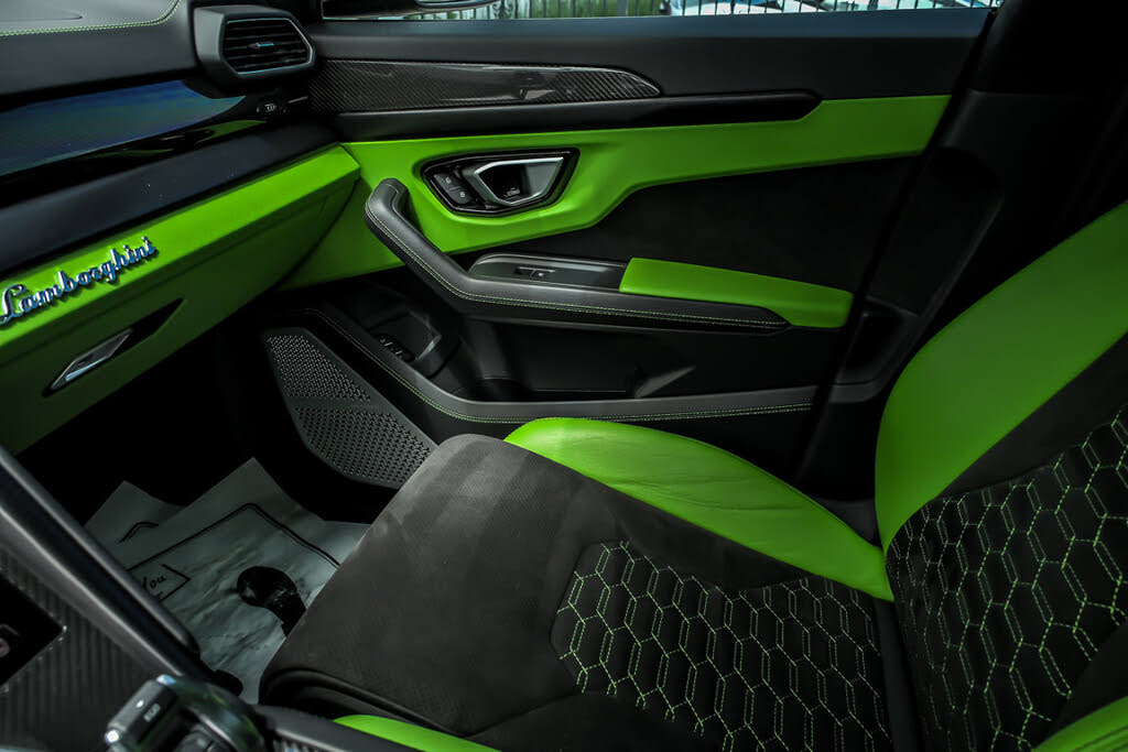 2022 Lamborghini Urus AWD