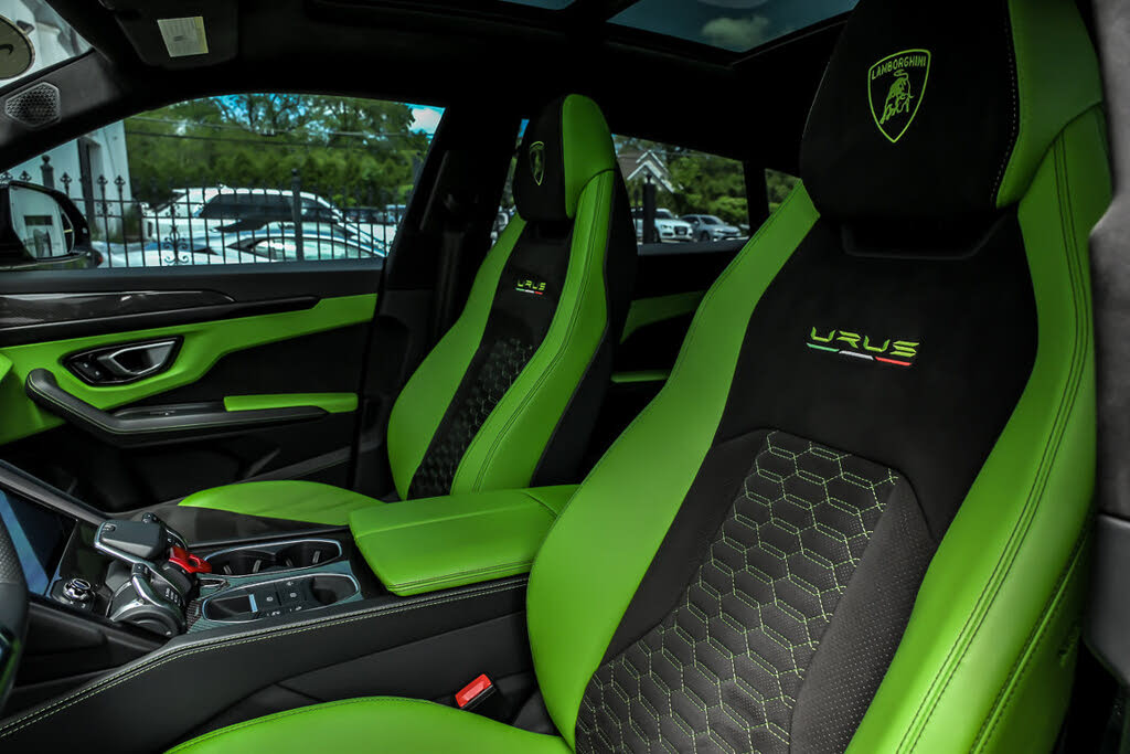 2022 Lamborghini Urus AWD