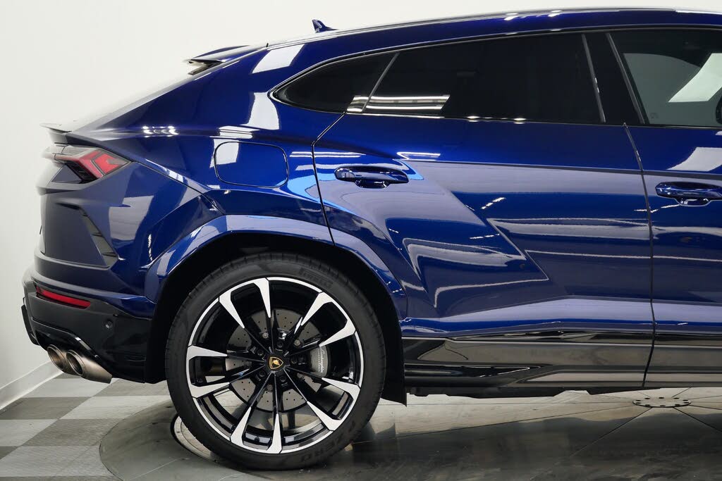 2022 Lamborghini Urus AWD