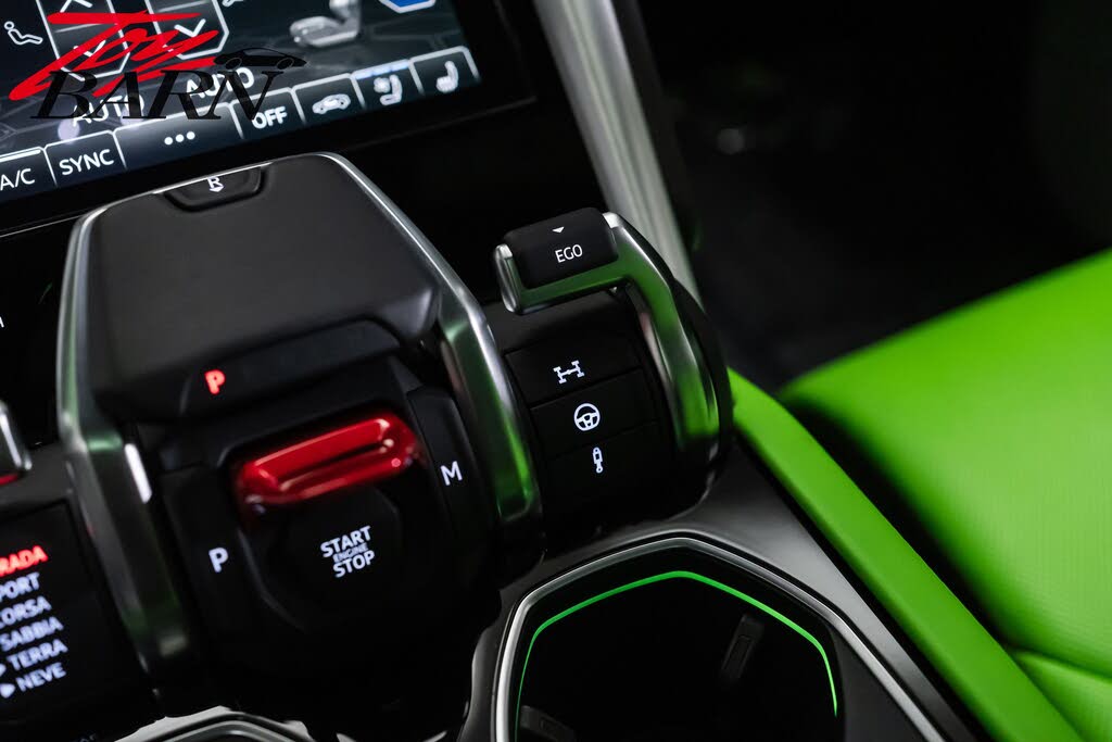 2022 Lamborghini Urus AWD