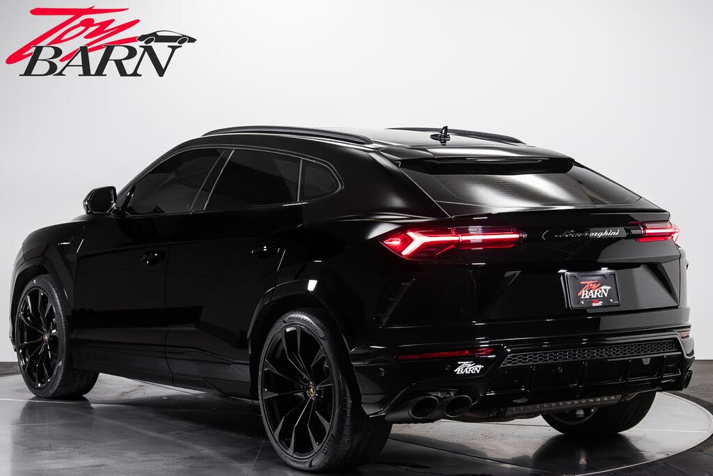 2022 Lamborghini Urus AWD