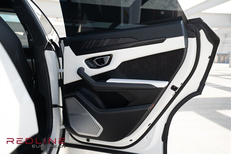 2022 Lamborghini Urus AWD