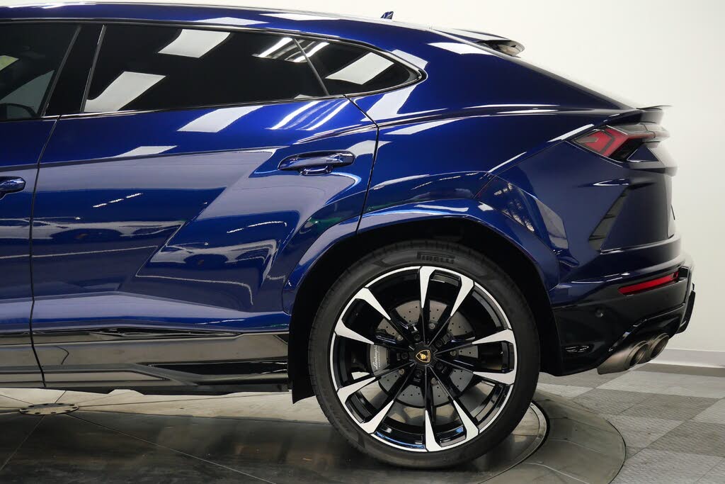 2022 Lamborghini Urus AWD