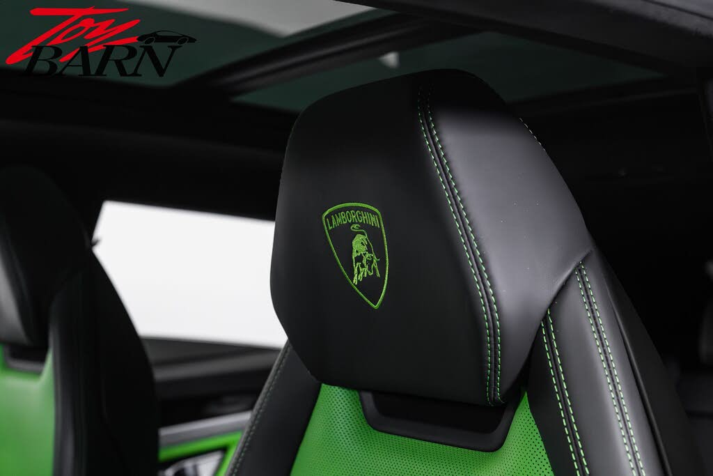2022 Lamborghini Urus AWD