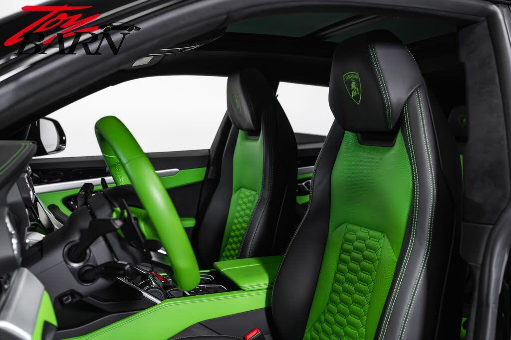 2022 Lamborghini Urus AWD