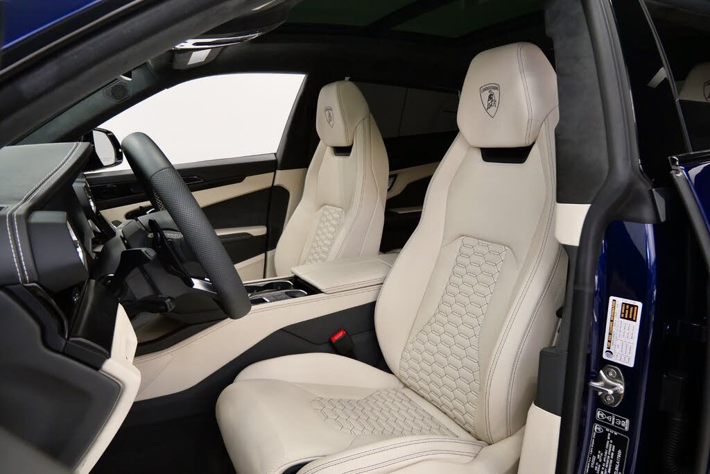 2022 Lamborghini Urus AWD