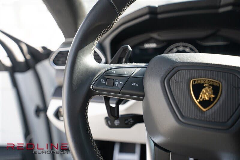 2022 Lamborghini Urus AWD