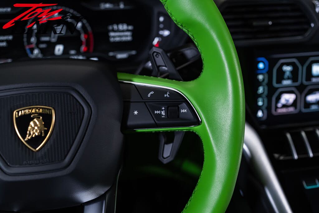 2022 Lamborghini Urus AWD