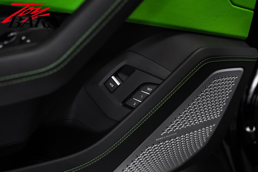2022 Lamborghini Urus AWD