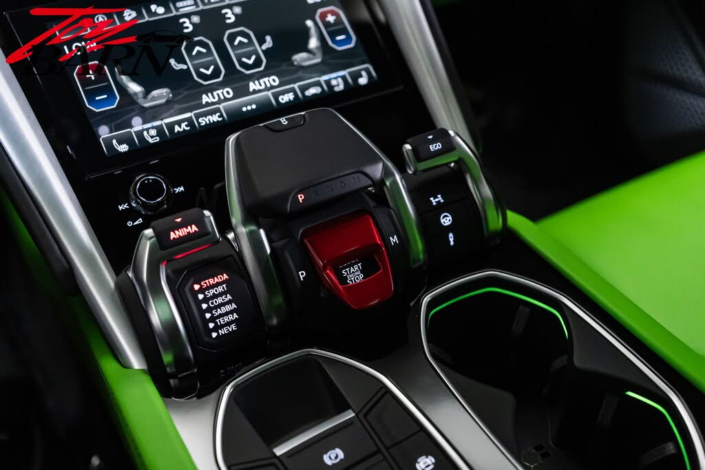 2022 Lamborghini Urus AWD