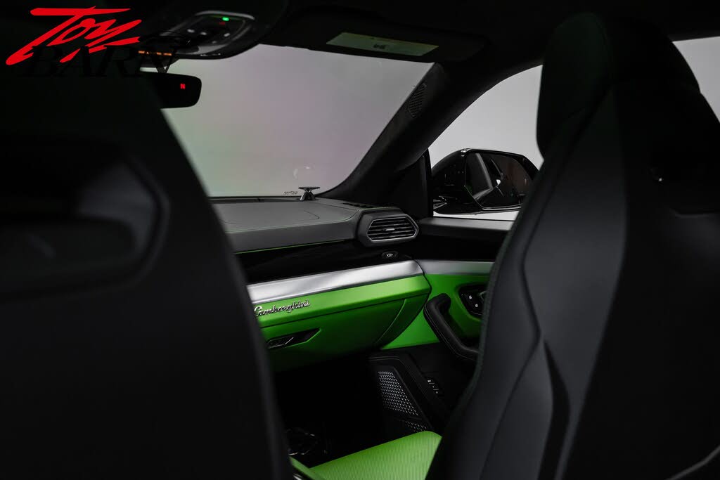2022 Lamborghini Urus AWD