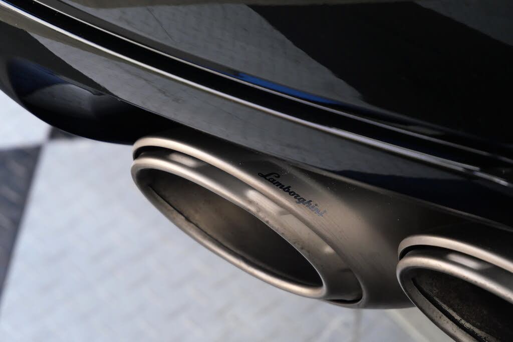 2022 Lamborghini Urus AWD