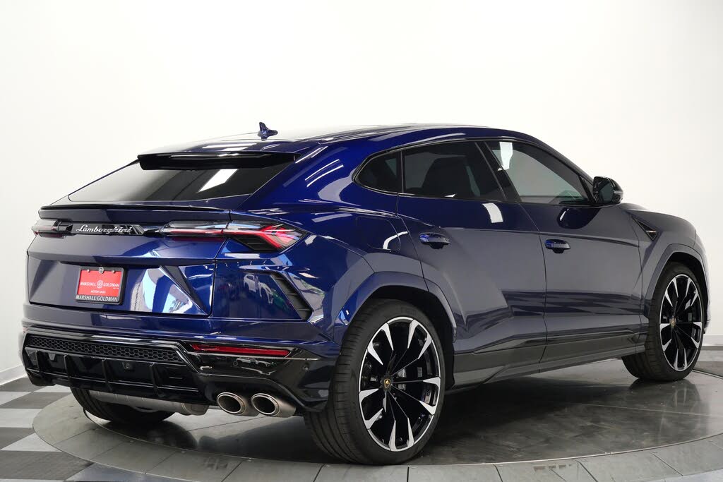 2022 Lamborghini Urus AWD