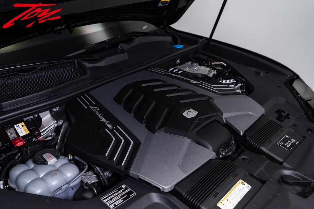2022 Lamborghini Urus AWD