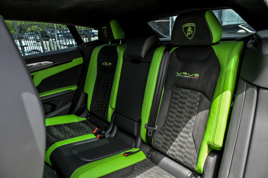 2022 Lamborghini Urus AWD