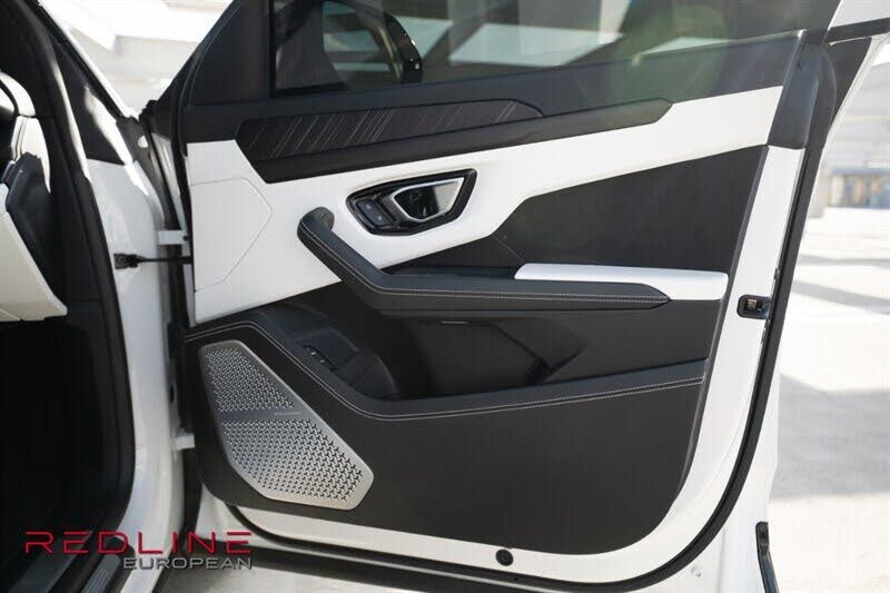 2022 Lamborghini Urus AWD