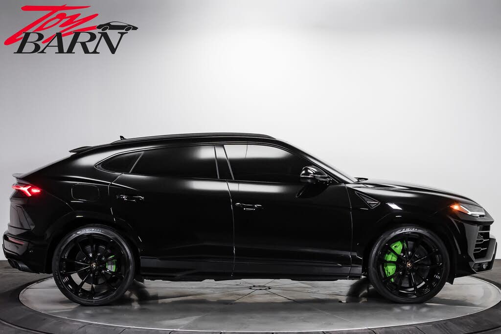 2022 Lamborghini Urus AWD