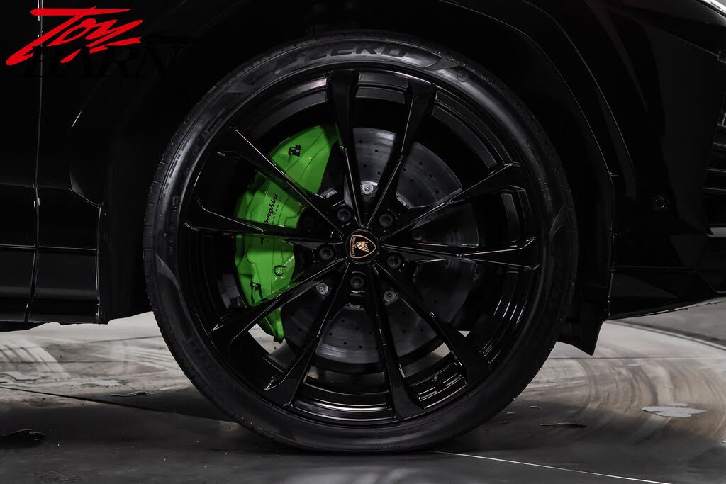 2022 Lamborghini Urus AWD