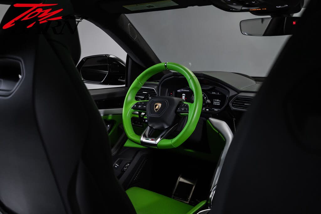 2022 Lamborghini Urus AWD