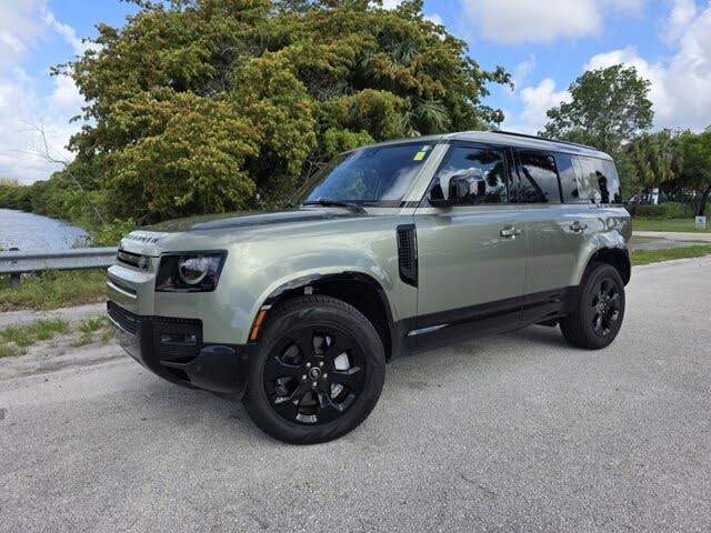 2022 Land Rover Defender 110 X-Dynamic SE AWD