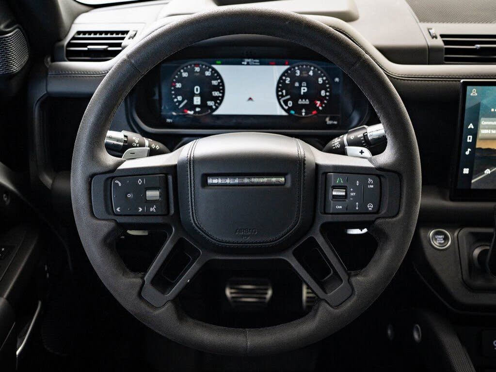 2022 Land Rover Defender 90 V8 AWD
