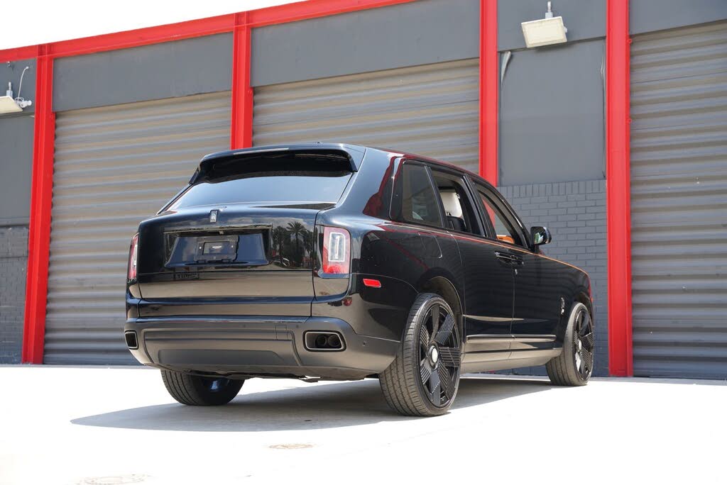 2022 Rolls-Royce Cullinan Black Badge AWD