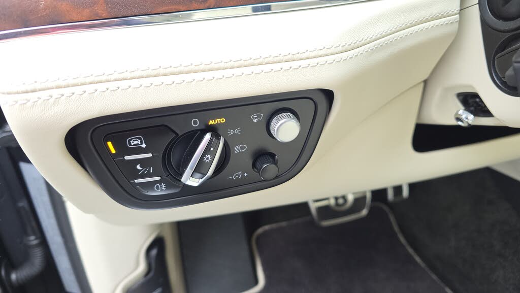 2023 Bentley Bentayga Azure V8 AWD