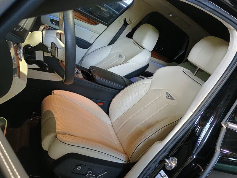 2023 Bentley Bentayga V8 AWD
