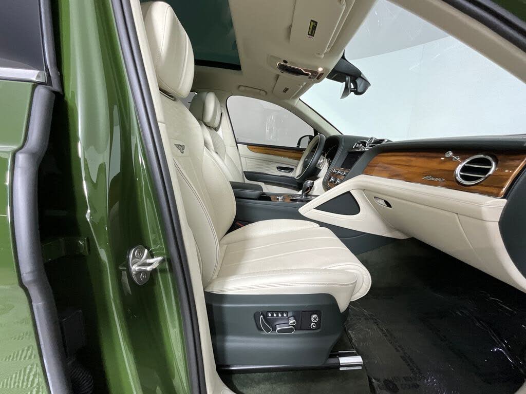 2023 Bentley Bentayga Azure V8 AWD