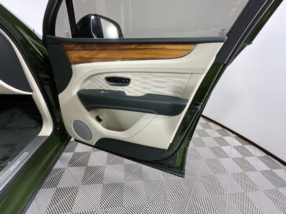 2023 Bentley Bentayga Azure V8 AWD
