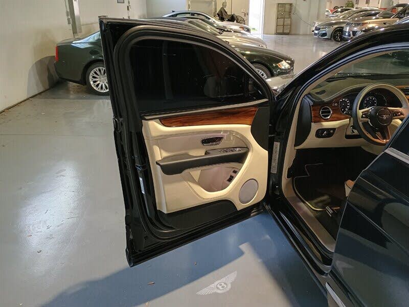 2023 Bentley Bentayga V8 AWD